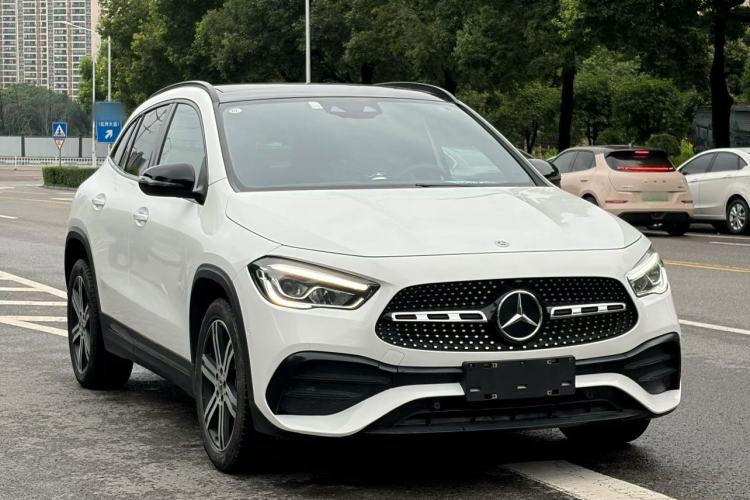 Used Mercedes-Benz GLA 2020 GLA 200 4MATIC Exterior 5