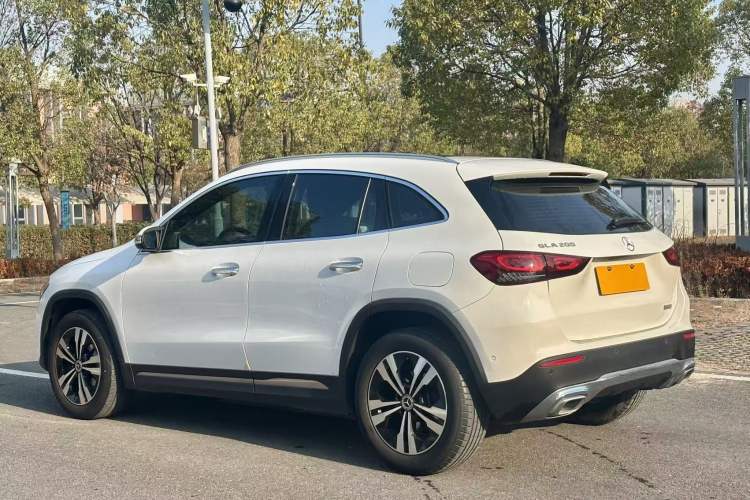 Used Mercedes-Benz GLA 2020 GLA 200 Exterior 6