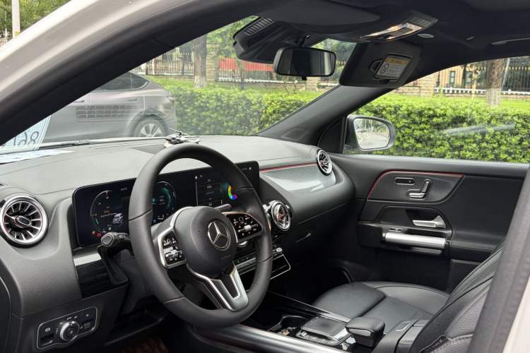 Used Mercedes-Benz GLA 2020 GLA 200 4MATIC Exterior 6