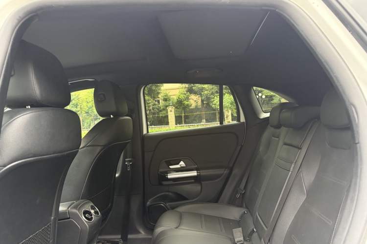 Used Mercedes-Benz GLA 2020 GLA 200 4MATIC Exterior 7