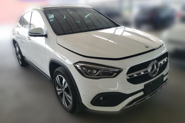 Used Mercedes-Benz GLA 2020 GLA 200 Front Right 45 Deg