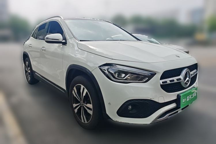 Used Mercedes-Benz GLA 2020 GLA 200 Front Right 45 Deg