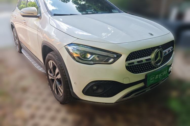 Used Mercedes-Benz GLA 2020 GLA 200 Front Right 45 Deg