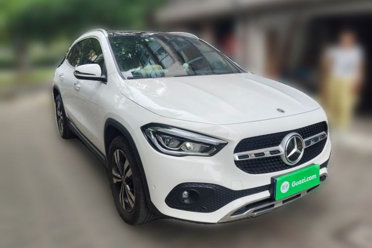 Used Mercedes-Benz GLA 2020 GLA 200 Front Right 45 Deg