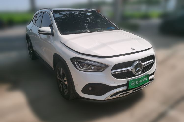 Used Mercedes-Benz GLA 2020 GLA 200 Front Right 45 Deg