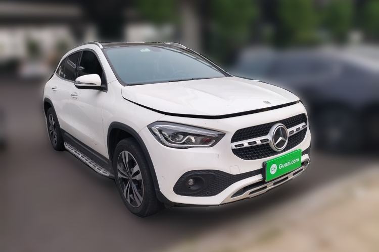 Used Mercedes-Benz GLA 2020 GLA 200 Front Right 45 Deg