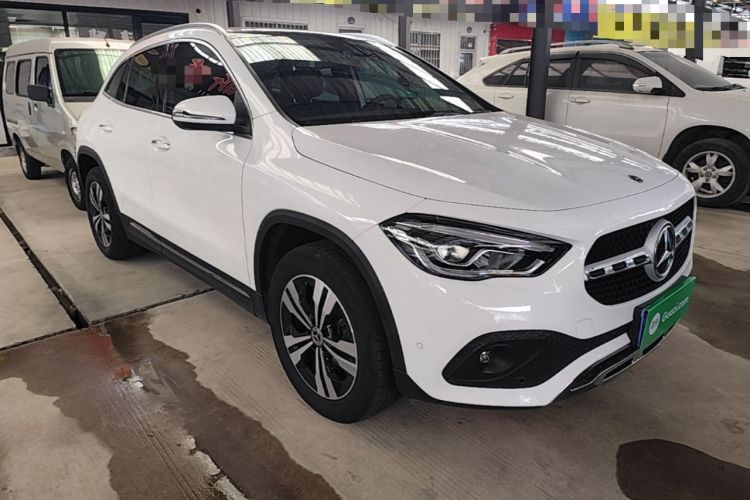 Used Mercedes-Benz GLA 2020 GLA 200 Front Right 45 Deg