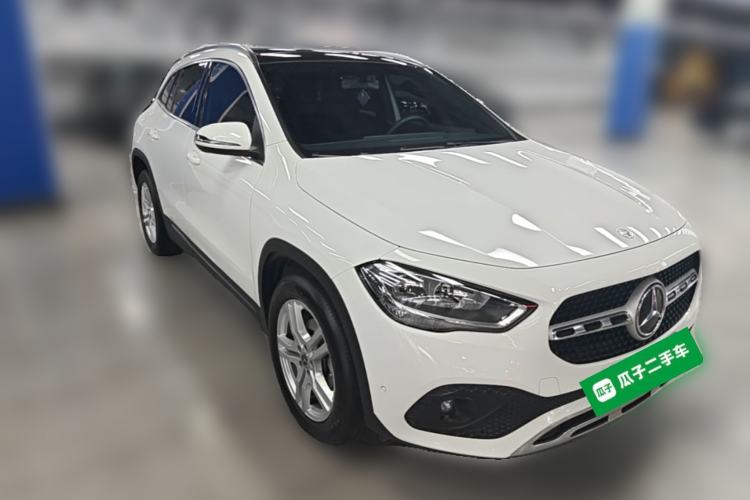 Used Mercedes-Benz GLA 2020 GLA 180 Front Right 45 Deg