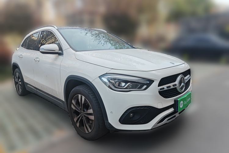 Used Mercedes-Benz GLA 2020 GLA 200 Front Right 45 Deg