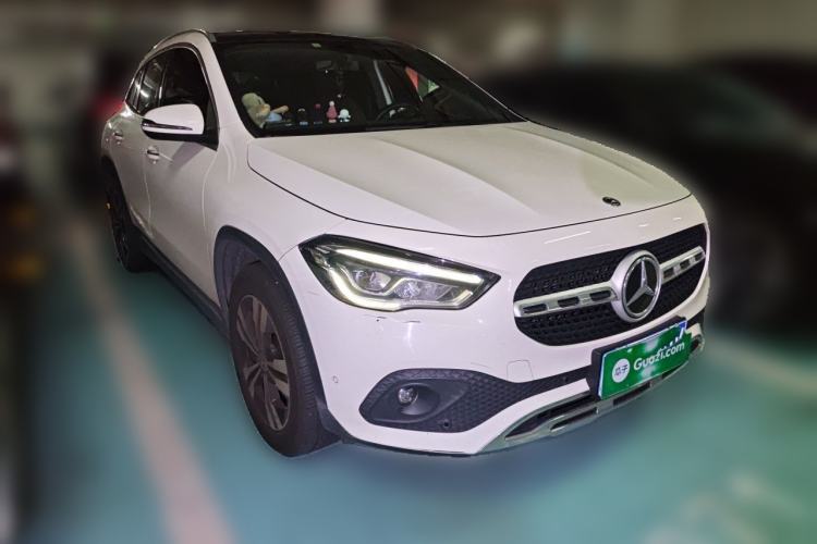 Used Mercedes-Benz GLA 2020 GLA 200 Front Right 45 Deg