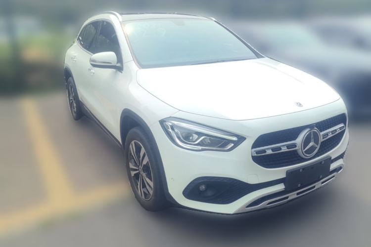 Used Mercedes-Benz GLA 2020 GLA 200 Front Right 45 Deg