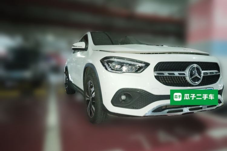 Used Mercedes-Benz GLA 2020 GLA 200 Front Right 45 Deg