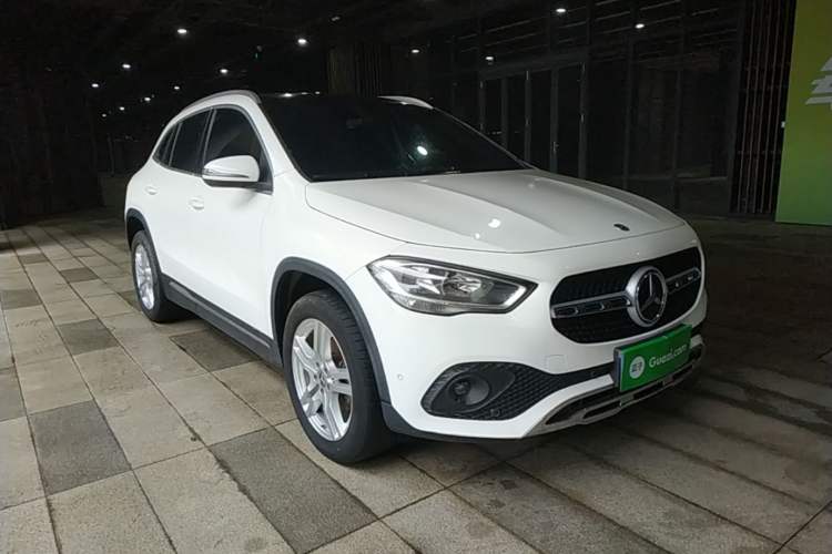 Used Mercedes-Benz GLA 2020 GLA 180 Front Right 45 Deg