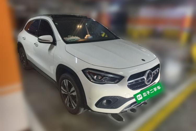 Used Mercedes-Benz GLA 2020 GLA 200 Front Right 45 Deg