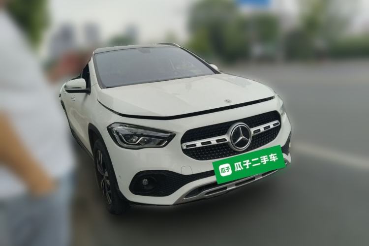 Used Mercedes-Benz GLA 2020 GLA 200 Front Right 45 Deg