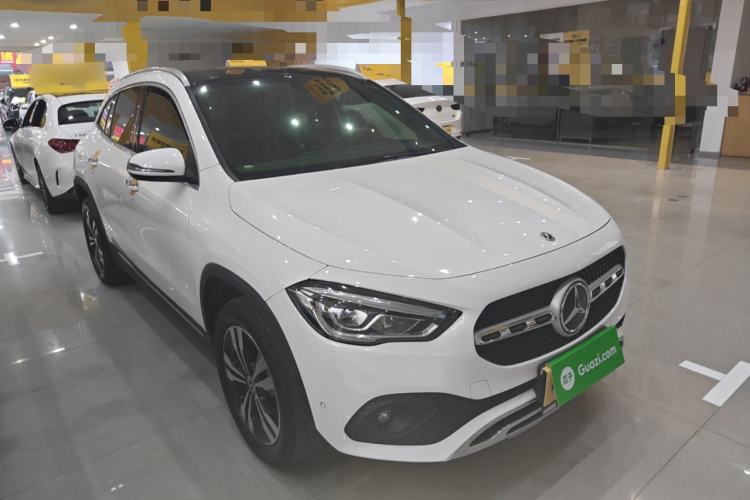 Used Mercedes-Benz GLA 2020 GLA 200 Front Right 45 Deg