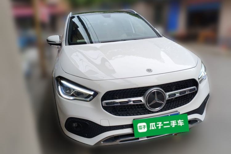Used Mercedes-Benz GLA 2020 GLA 200 Front Right 45 Deg