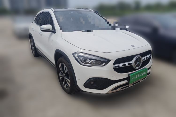 Used Mercedes-Benz GLA 2020 GLA 200 Front Right 45 Deg