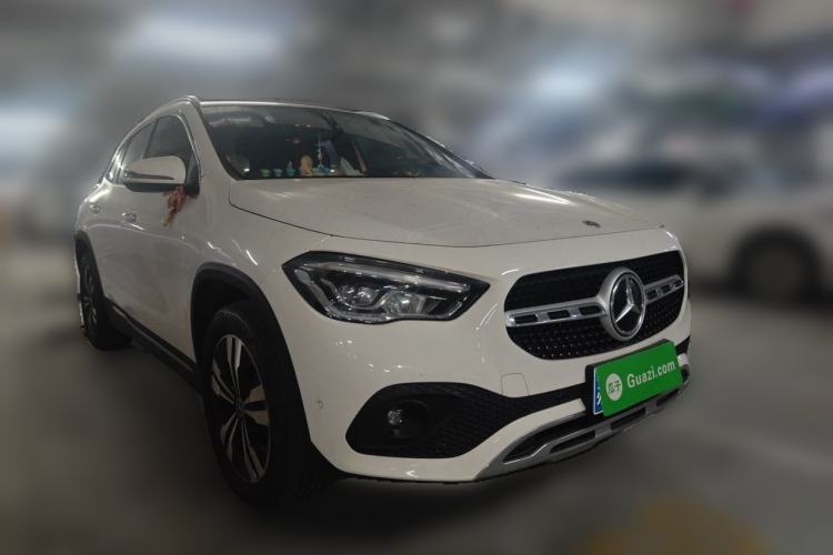Used Mercedes-Benz GLA 2020 GLA 200 Front Right 45 Deg