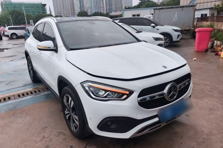 Used Mercedes-Benz GLA 2020 GLA 200 Front Right 45 Deg