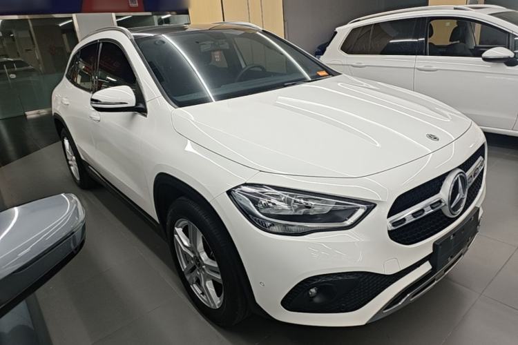 Used Mercedes-Benz GLA 2020 GLA 180 Front Right 45 Deg