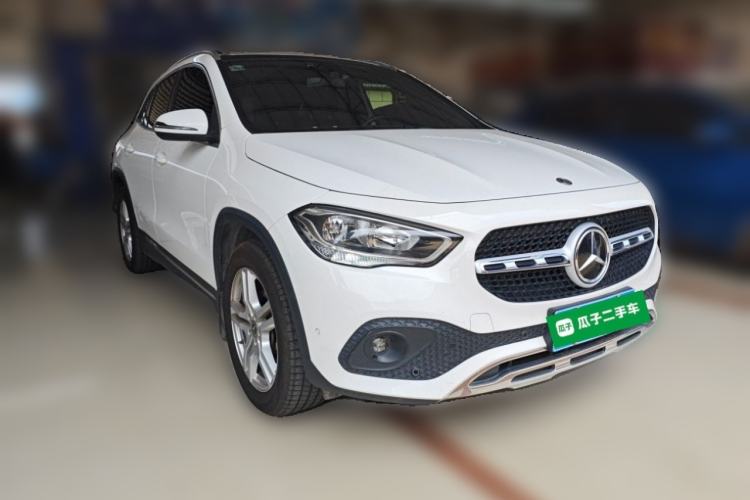 Used Mercedes-Benz GLA 2020 GLA 180 Front Right 45 Deg