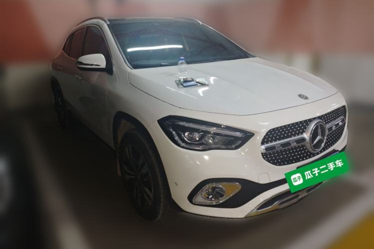 Used Mercedes-Benz GLA 2020 GLA 200 Front Right 45 Deg