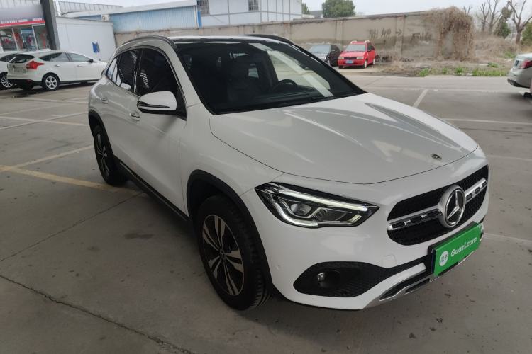 Used Mercedes-Benz GLA 2020 GLA 200 Front Right 45 Deg