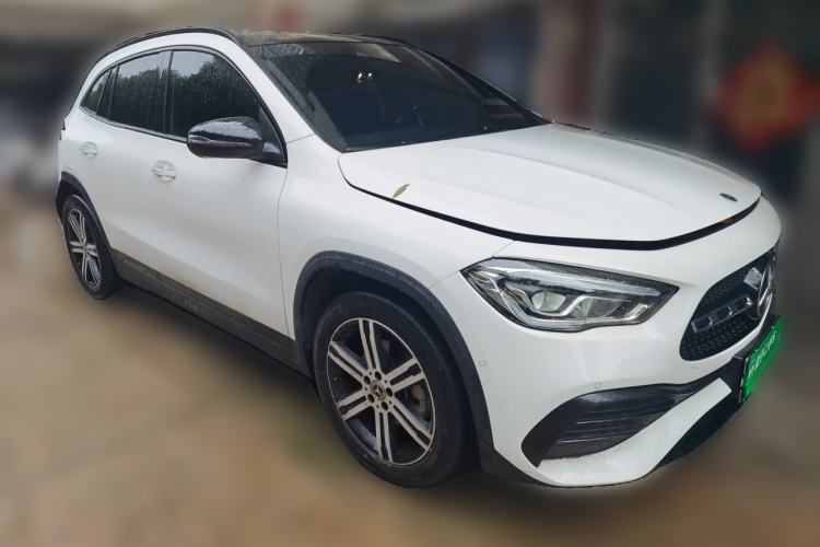 Used Mercedes-Benz GLA 2020 GLA 200 4MATIC Front Right 45 Deg