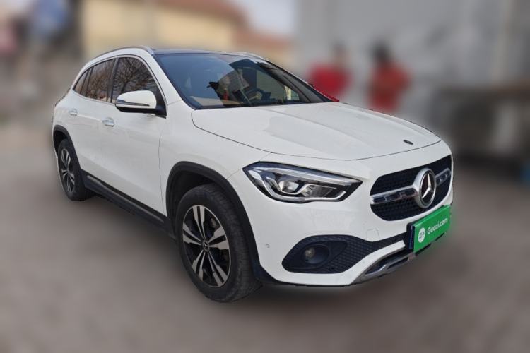 Used Mercedes-Benz GLA 2020 GLA 200 Front Right 45 Deg