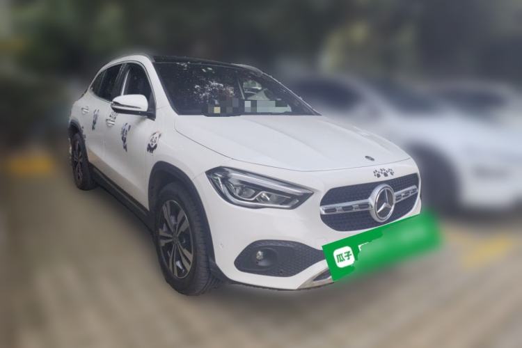 Used Mercedes-Benz GLA 2020 GLA 200 Front Right 45 Deg