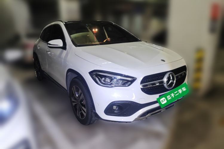 Used Mercedes-Benz GLA 2020 GLA 200 Front Right 45 Deg