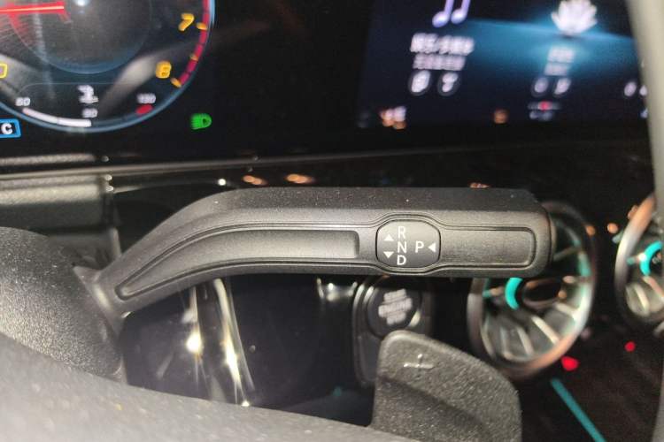 Used Mercedes-Benz GLA 2020 GLA 200 Gear Lever