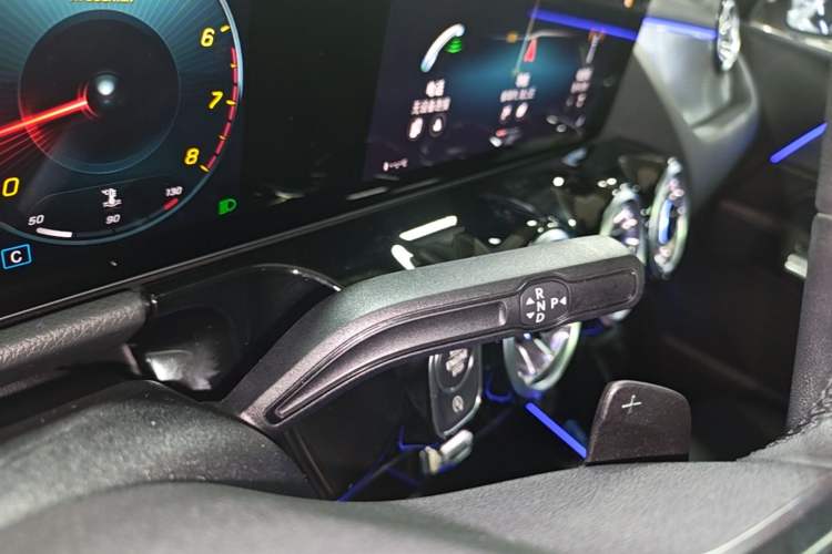 Used Mercedes-Benz GLA 2020 GLA 180 Gear Lever