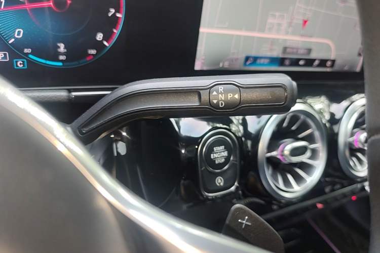 Used Mercedes-Benz GLA 2020 GLA 200 4MATIC Gear Lever