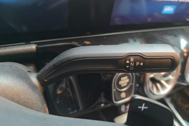 Used Mercedes-Benz GLA 2020 GLA 200 4MATIC Gear Lever