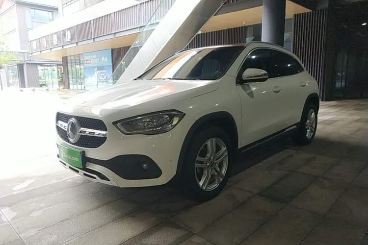 Used Mercedes-Benz GLA 2020 GLA 180 Guazi used car, China used car export, Used car for sale, Used  cars, Cheapest cars for sale