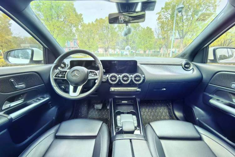 Used Mercedes-Benz GLA 2020 GLA 200 Interior 2