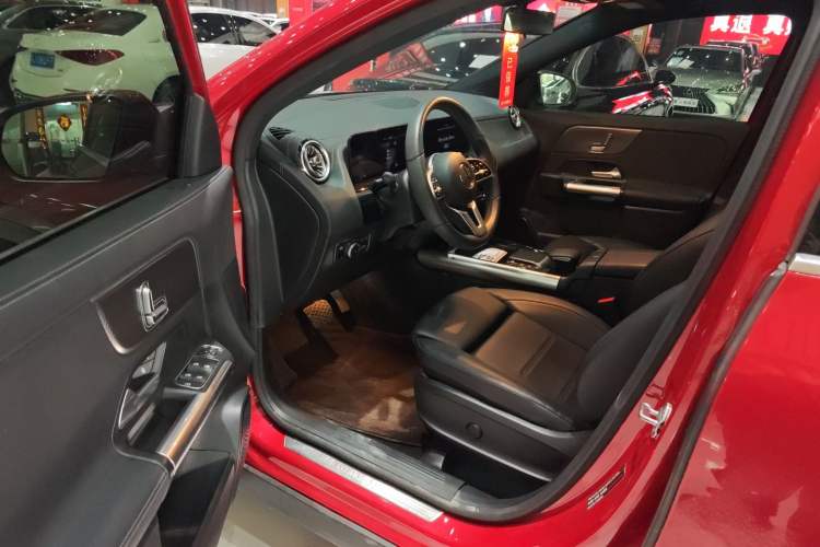 Used Mercedes-Benz GLA 2020 GLA 200 Interior 2