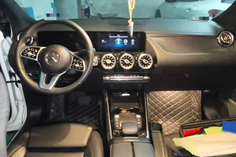 Used Mercedes-Benz GLA 2020 GLA 200 Interior 2