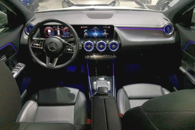 Used Mercedes-Benz GLA 2020 GLA 200 Interior 2