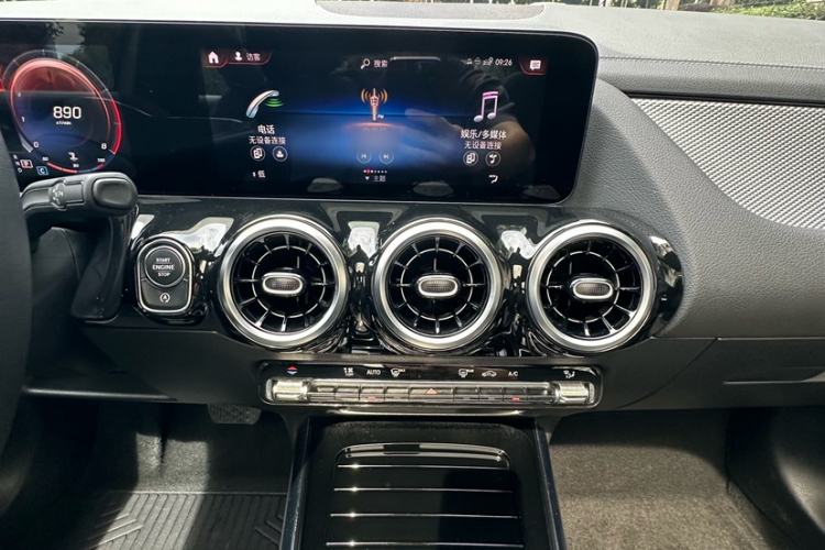 Used Mercedes-Benz GLA 2020 GLA 180 Interior 3