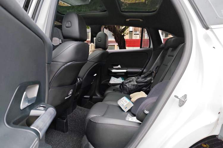 Used Mercedes-Benz GLA 2020 GLA 200 Interior 4