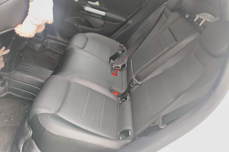 Used Mercedes-Benz GLA 2020 GLA 180 Interior 4