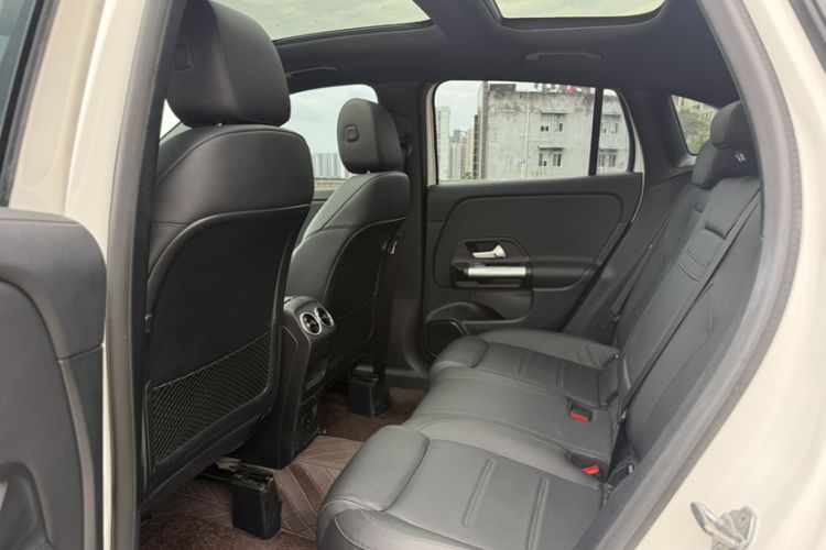 Used Mercedes-Benz GLA 2020 GLA 200 Interior 6