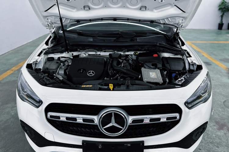 Used Mercedes-Benz GLA 2020 GLA 200 Interior 8