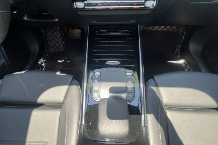 Used Mercedes-Benz GLA 2020 GLA 200 Interior 8