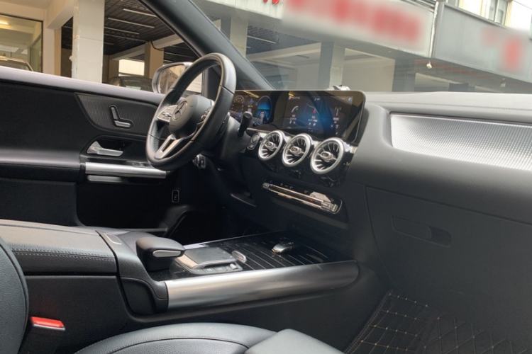 Used Mercedes-Benz GLA 2020 GLA 200 Interior 9