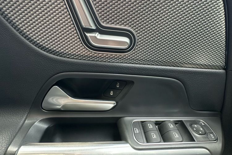 Used Mercedes-Benz GLA 2020 GLA 180 Interior 9