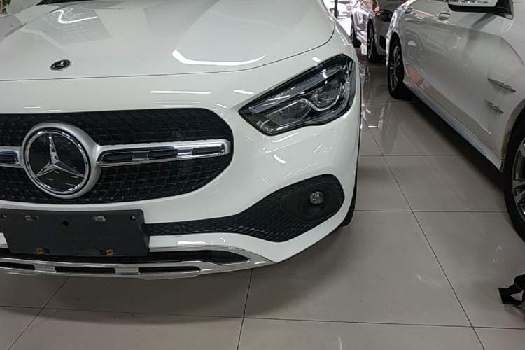 Used Mercedes-Benz GLA 2020 GLA 200 Left Front Headlight